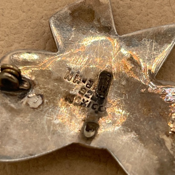 Vintage  Sterling  Silver  925 Ribbon Bow Puffy Brooch Pin 14g Mexico - Picture 9 of 10